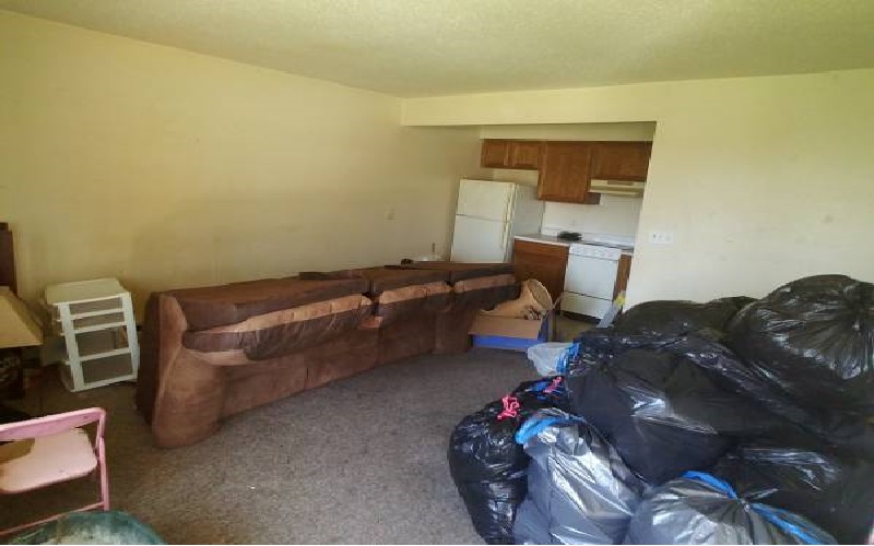 bear-de-delaware-trash-demolition-cleanout-clean-out-debris-removal-couch-removal
